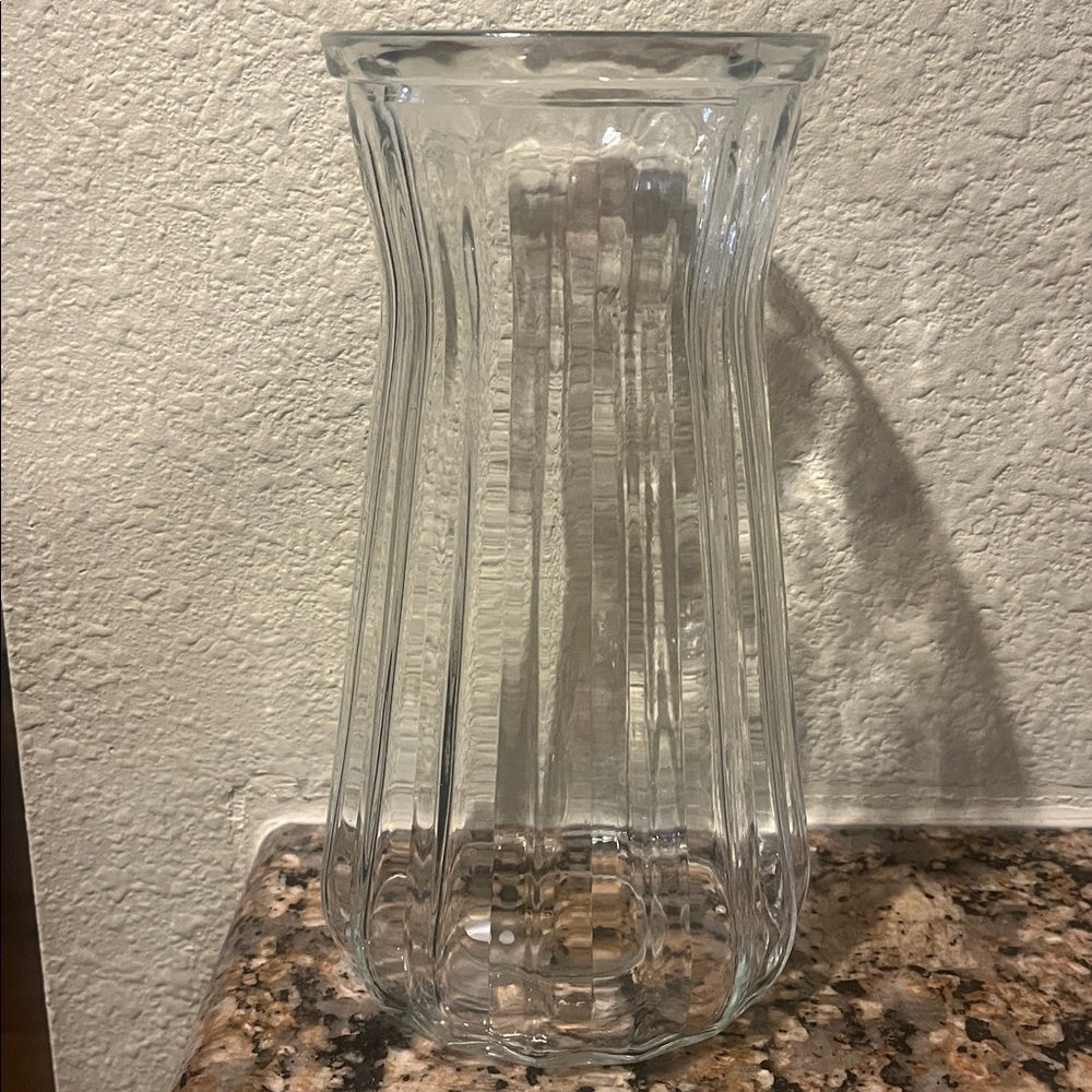 Bundle X 2 Glass Ribbed Flower Vase for Flower Bouquet